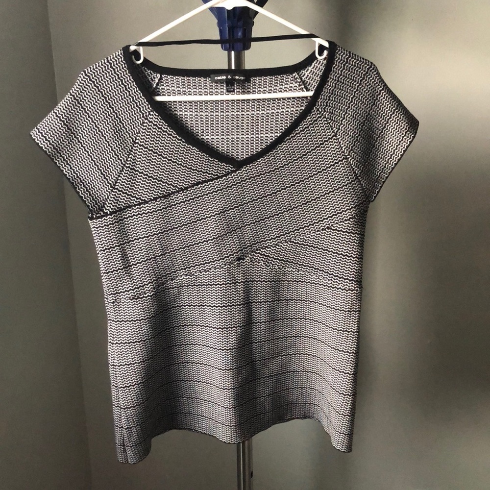 Cable & Gauge Black and White Cap Sleeve Top